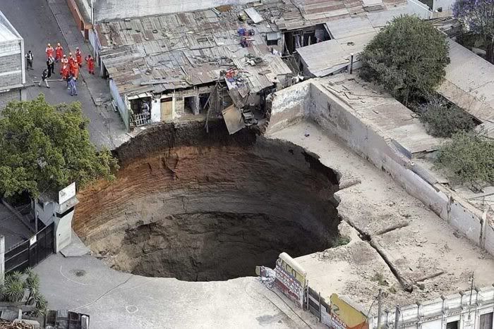 Sinkhole 60 Meters in Central City of Guatemala