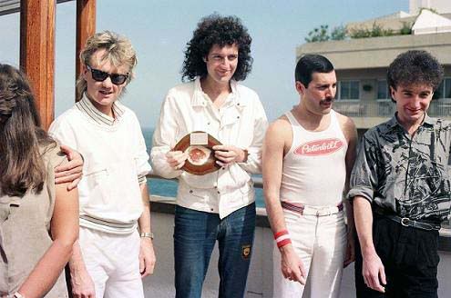 http://i494.photobucket.com/albums/rr303/hagasbar1/ql1.jpg