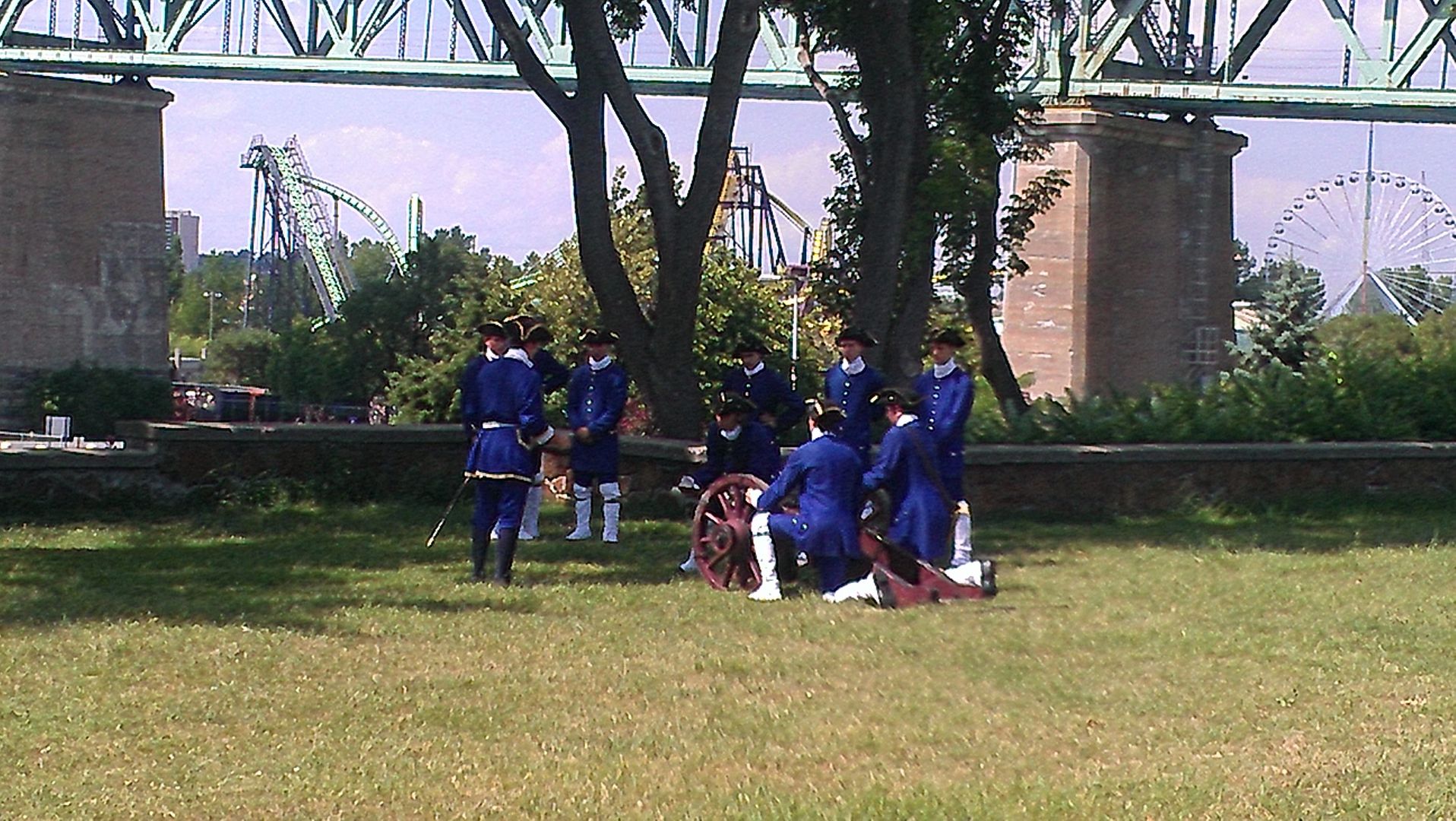 Official Stewart Museum cosplayers: Soldiers at the Stewart Museum prepare to fire upon the La Ronde amusement park.