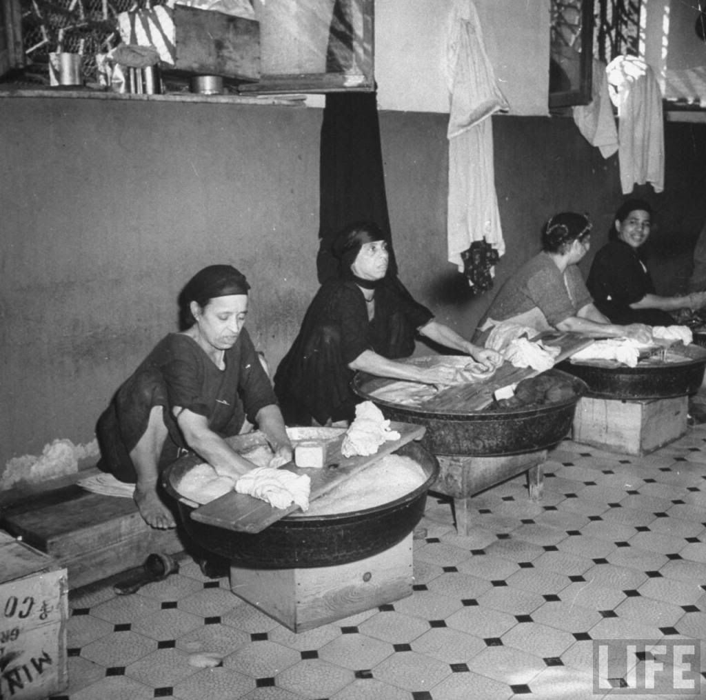 NativewomenatShepheardsHotelwashing.jpg